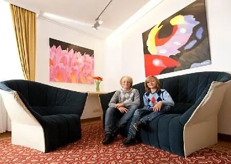 Otel Mueller 3*