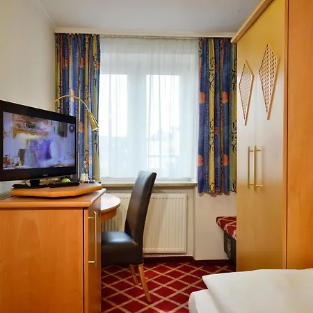 Otel Mueller 3*