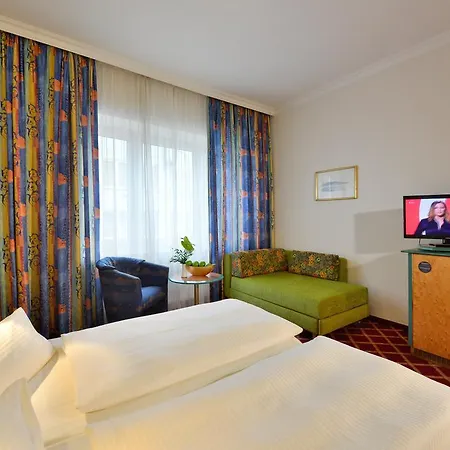 Mueller Hotel 3*