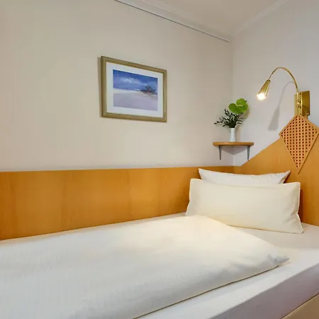 Mueller Hotel 3*